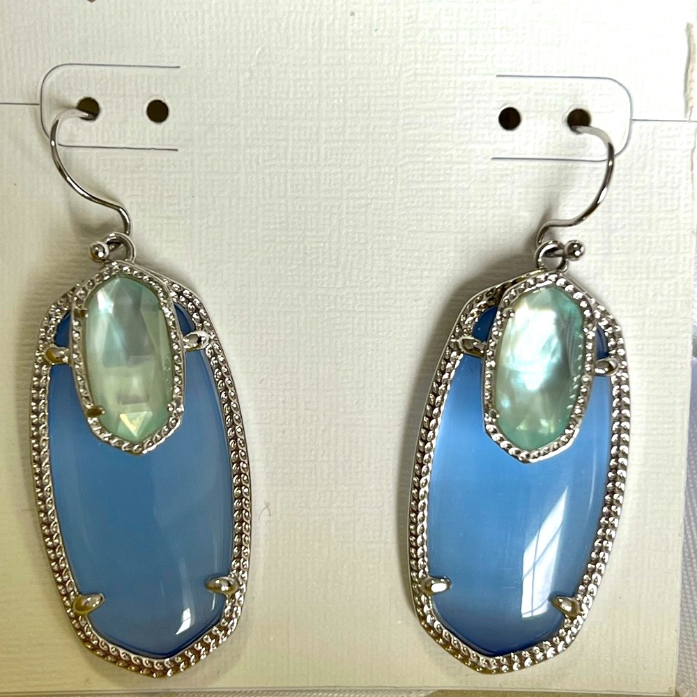 NWT Kendra Scott RARE Emmy Earrings Periwinkle Catseye Light Blue Illusion Silve - Picture 3 of 13
